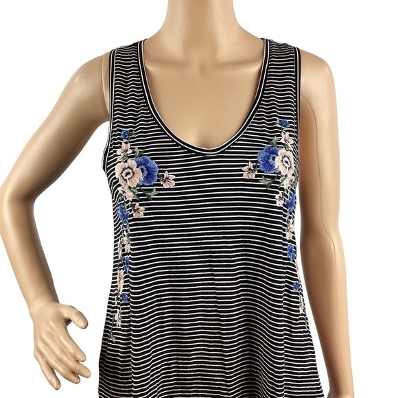 American Eagle Outfitters Soft & Sexy Tank Top Size M Black Stripe - Picture 2 of 7